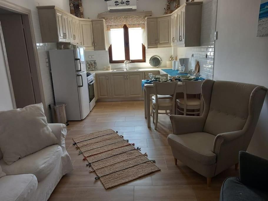 Annissa Appartment การ์ปาตอส ภายนอก รูปภาพ