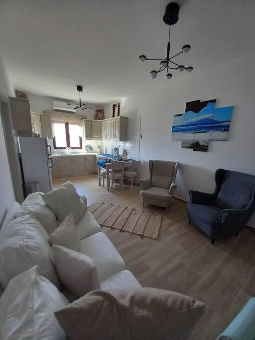Annissa Appartment การ์ปาตอส ภายนอก รูปภาพ