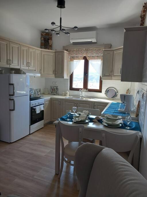 Annissa Appartment การ์ปาตอส ภายนอก รูปภาพ