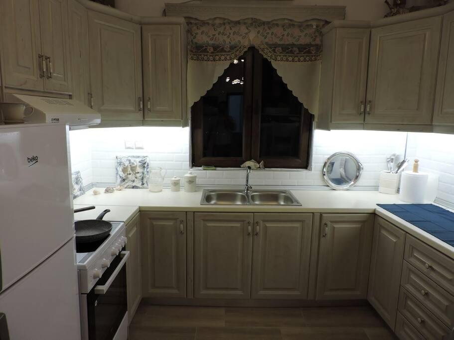 Annissa Appartment การ์ปาตอส ภายนอก รูปภาพ